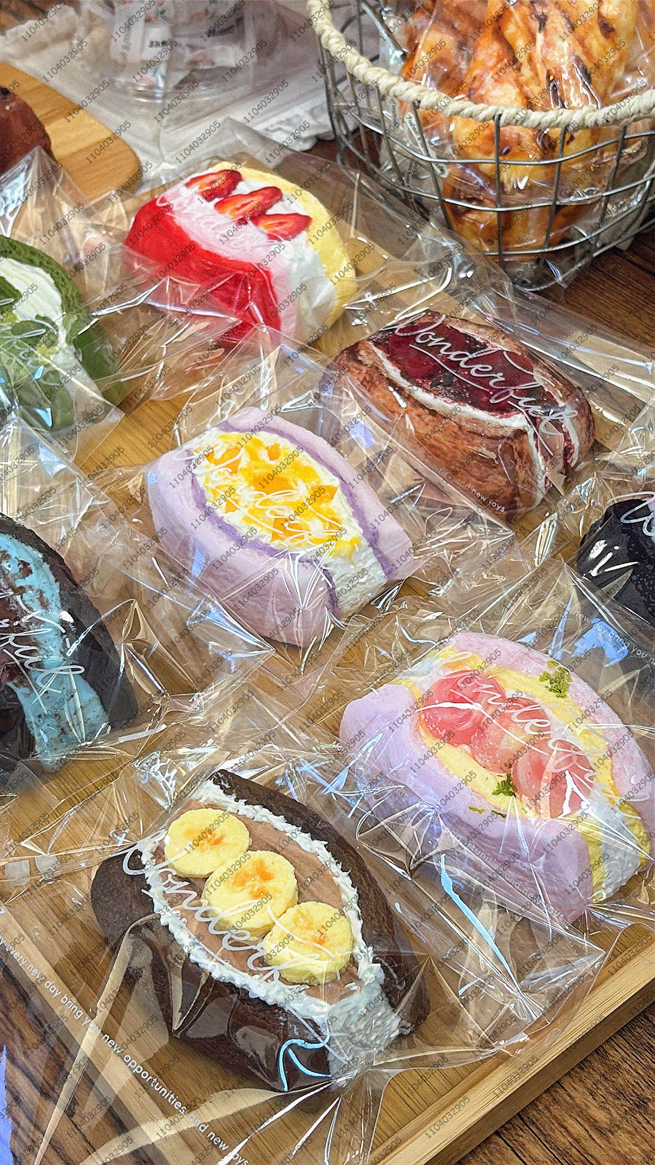 Sandwich Toast Taba Squishy Fruit Swiss Roll Fidget Toys Dessert Bakery Anti Stress Novelty Toy Christmas Party Gifts antiestres