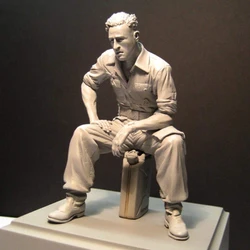 1/16 Resin unpainted model kit, military theme, French soldier sitting unassembled and unpainted GK