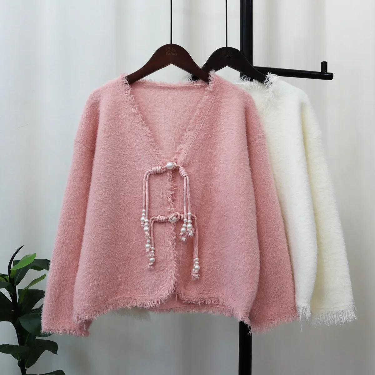 

Korean Women Autumn Winter Tassel V Neck Coats Solid Sweaters Full Sleeve Knitted Loose Casual Pearl Cardigan Splice 2023