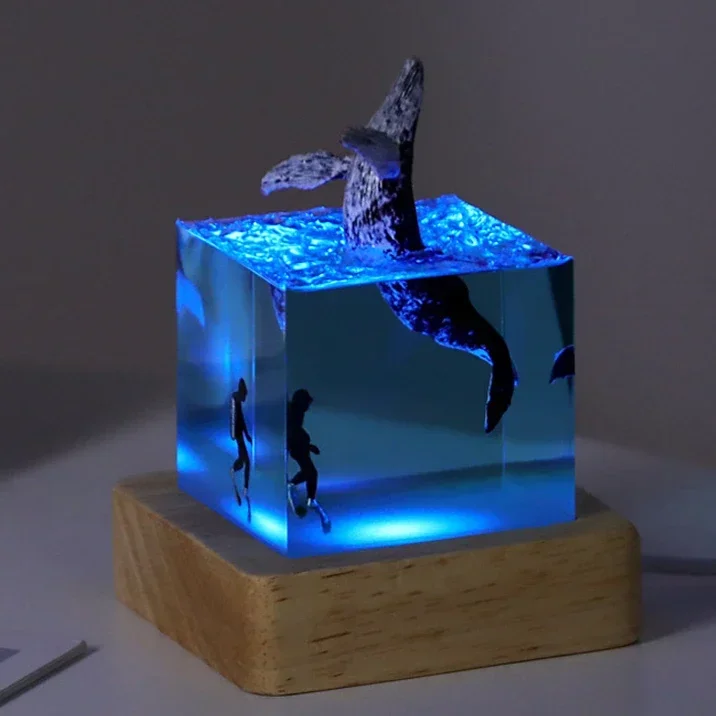 

5cm Cube Organism Resin 7Colors Table Light Creactive Art Decoration Lamp Whale Dolphin Shark Theme Night Light USB Charge