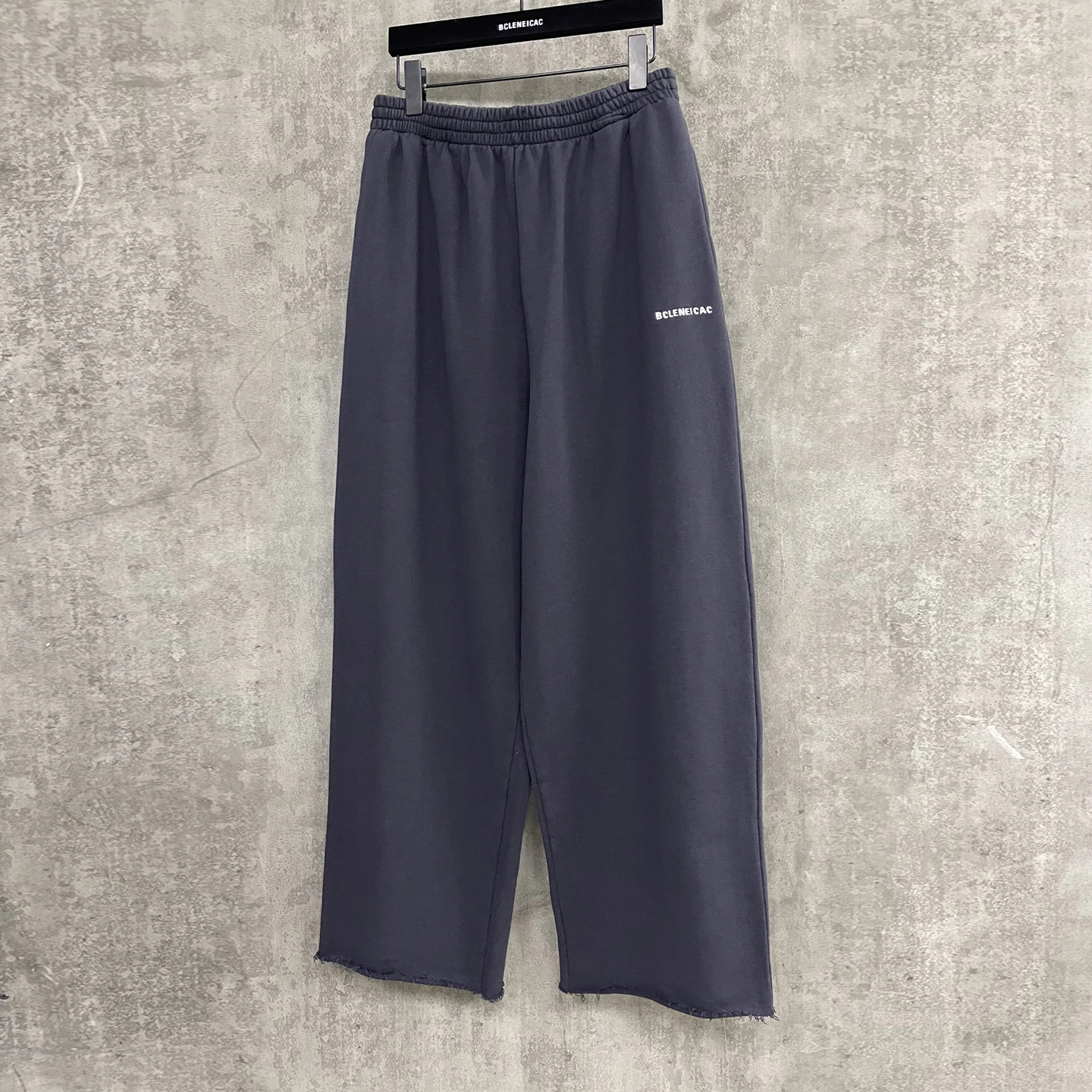 

BCLENEICAC Classic Embroidered Letter Tassel Hem Loose Floor-Length Casual Pants Straight Leg Elastic Waist Youth Sle