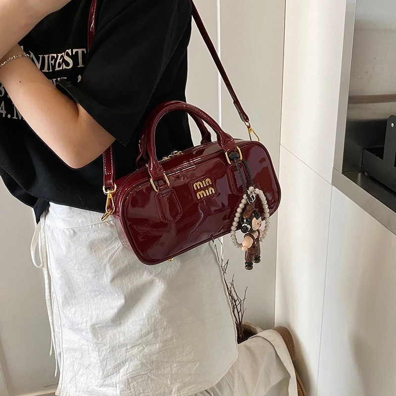 

Luxury Women Elegant Leather Fashion Crossbody Bag High End Designer Shoulder Tote Handbag For Stylish City Lifestyle