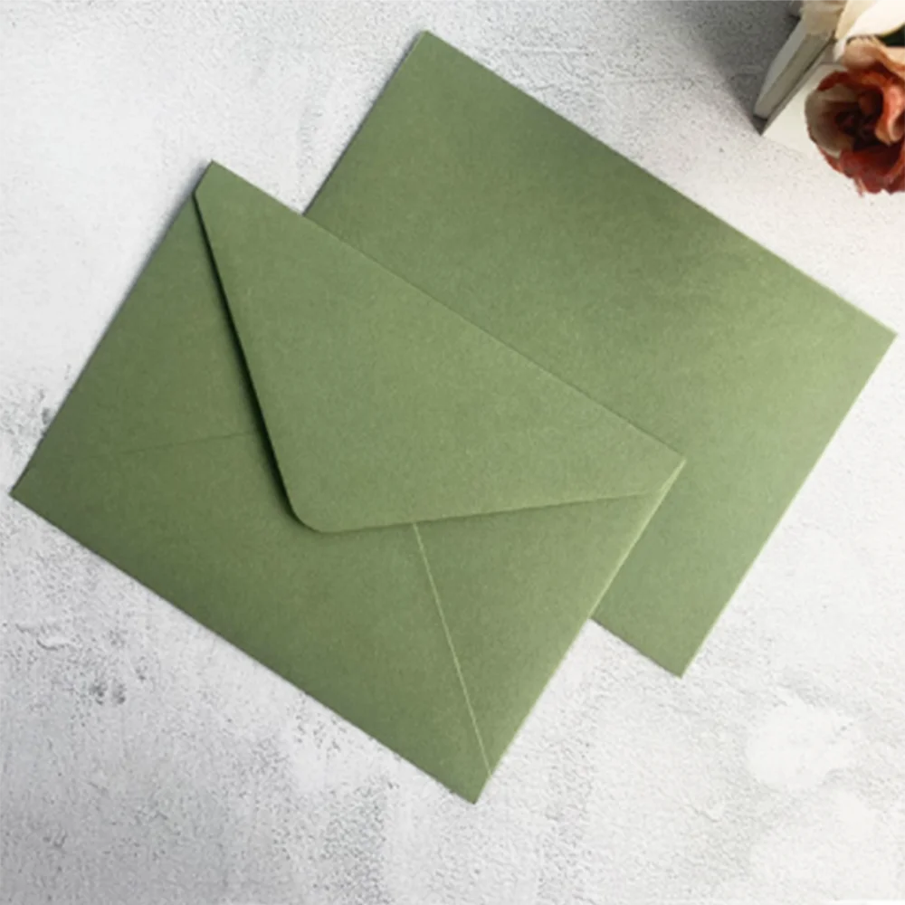 Oliwkowa zielona koperta na zaproszenie 5,3 "x 7,7" gruby papier 250G ślubne urodziny zaprasza kieszonkowe 25 sztuk/partia