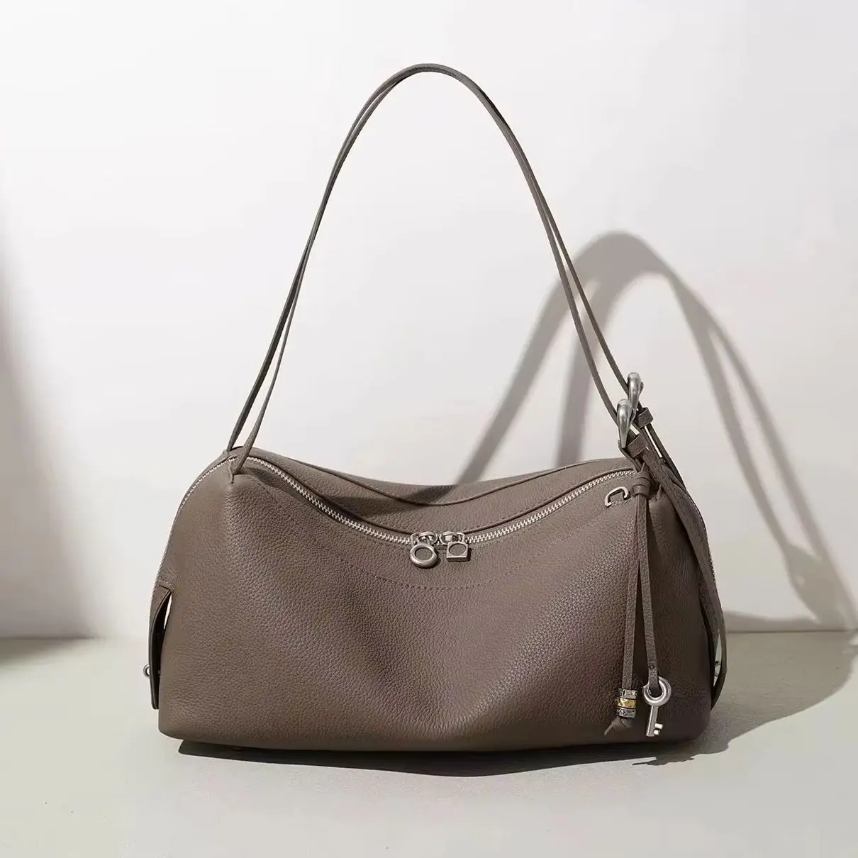 Genuine Grade Cow Leather Women Shoulder Crossbody Bag Luxury Deisgner Brand Ladies Cowhide Underarm Bag for Woman High Quality