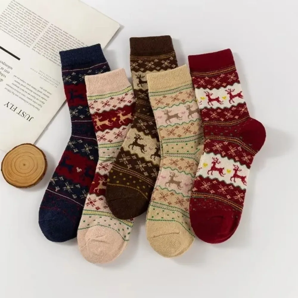 

Новые рождественские носки в стиле ретро, утолщенные хлопковые носки средней длины, зимние носки-тапочки с цветными блоками лося
