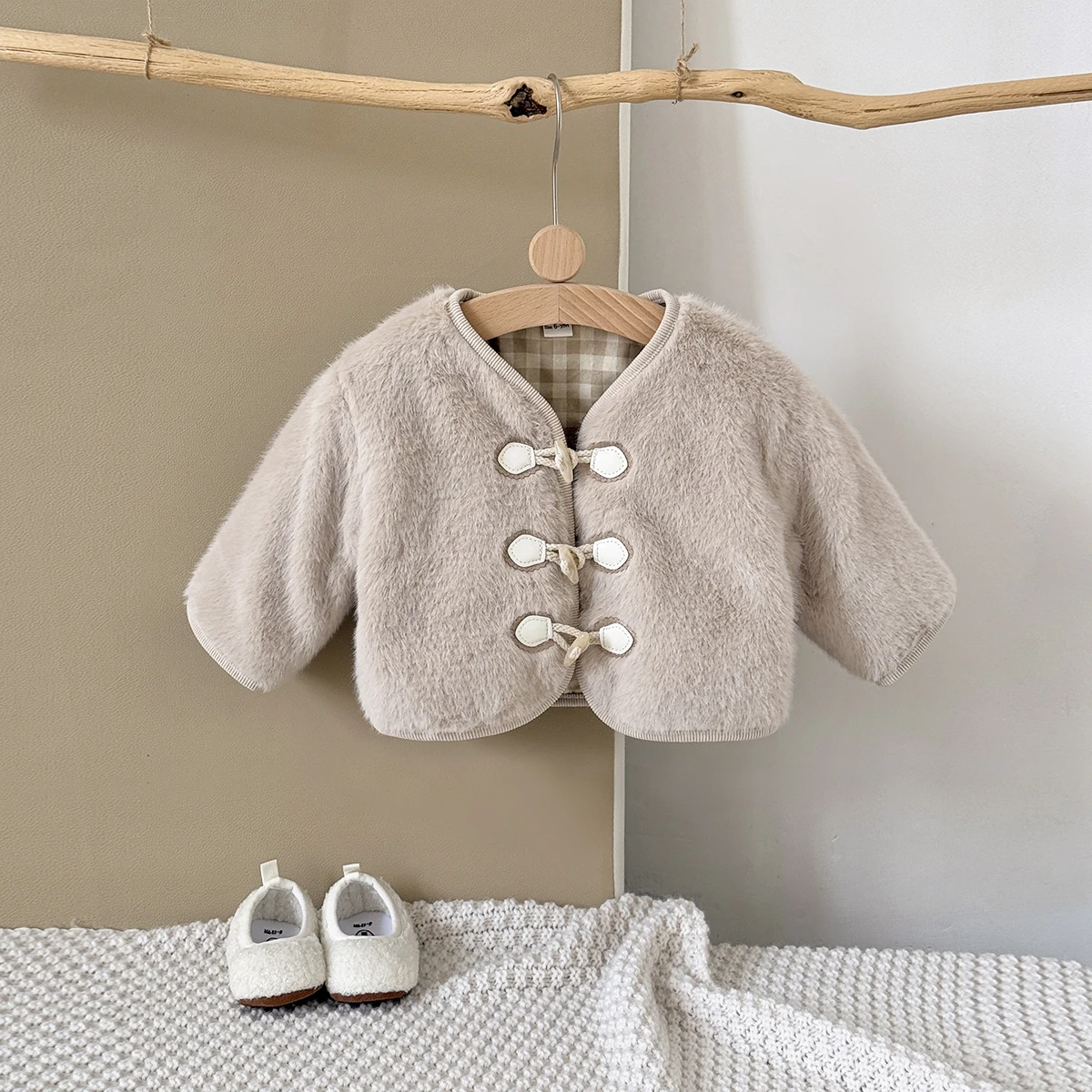 

Детская зимняя одежда Baby Girls сетчатая подкладка куртки с длинным рукавом Solid Plush Button Kids пальто Baby Newborn Items