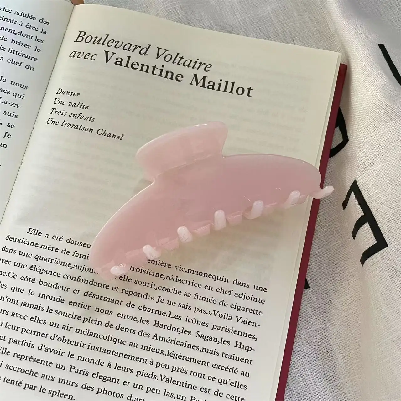 

Exquisite Simple Retro Pink Color Hair Claw Temperament Acetate Grab Clip Spring and Summer Boutique Hair Accessories