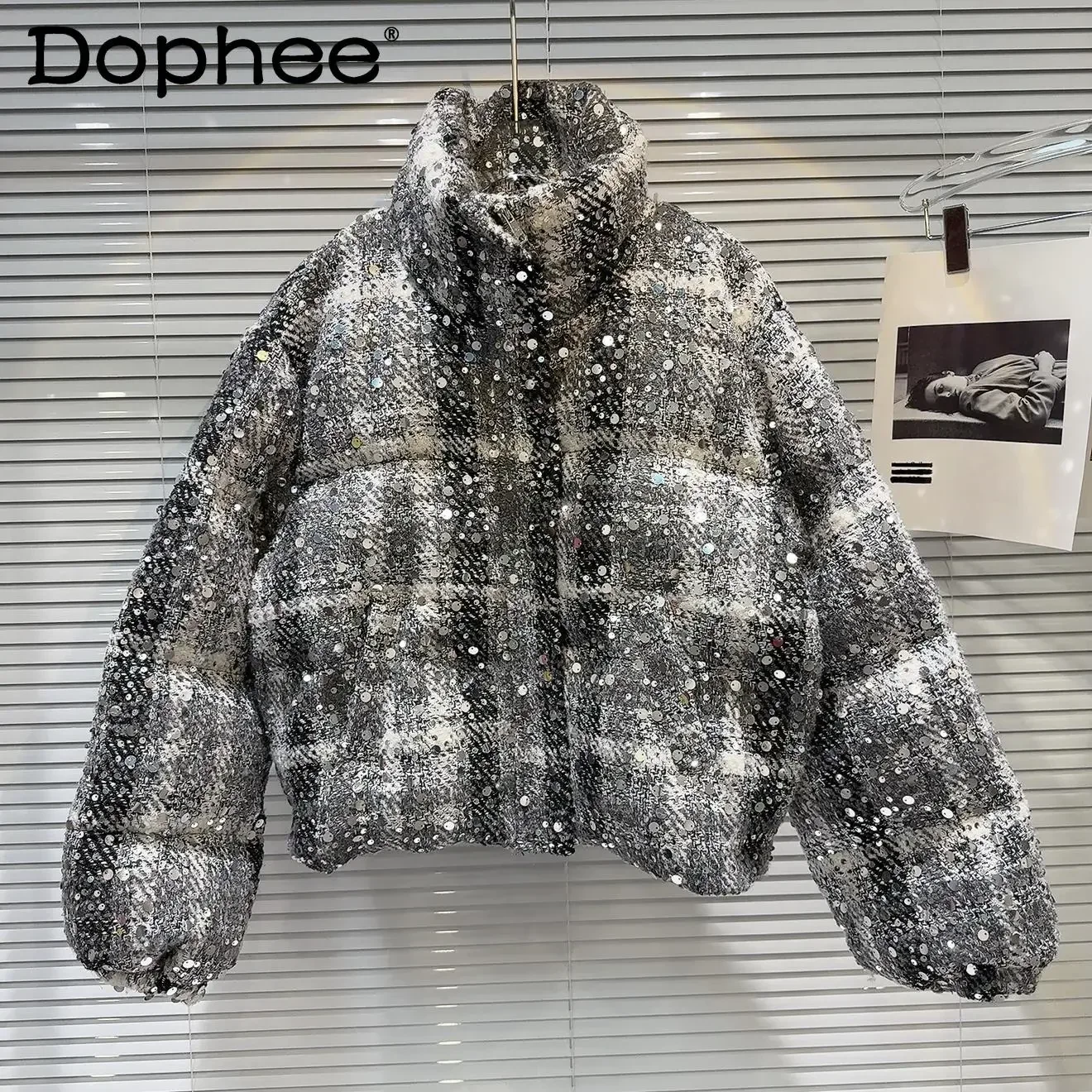 2024 Winter New Sequined Tweed Heavy Industry Warm Bread Jacket Women Long Sleeve Fashion Plaid Coat Thickened Down Jacket