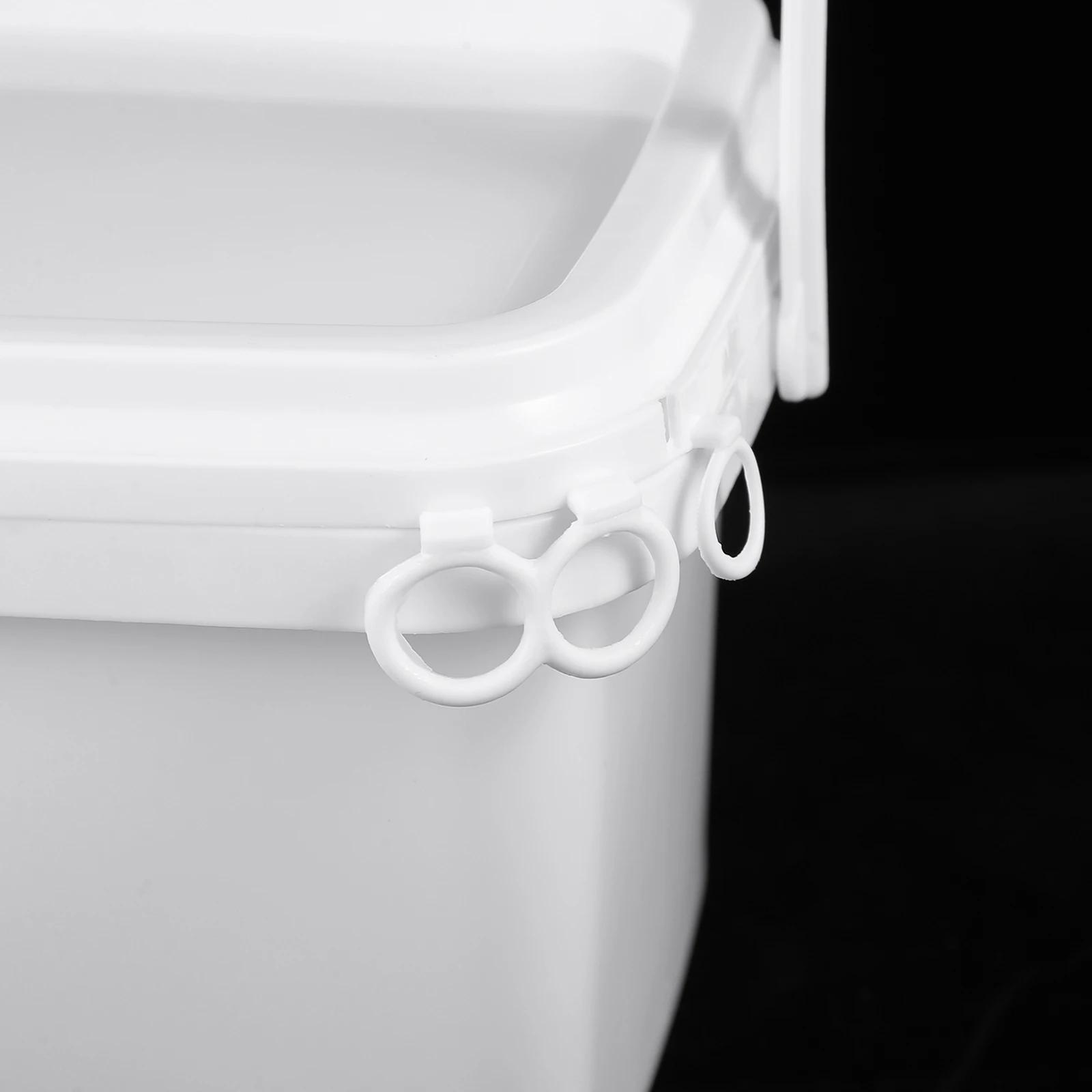 

2L White PP Paint Bucket Lid Large Capacity Storage Container for Pigment Painting Multi Use Handheld Lightweight