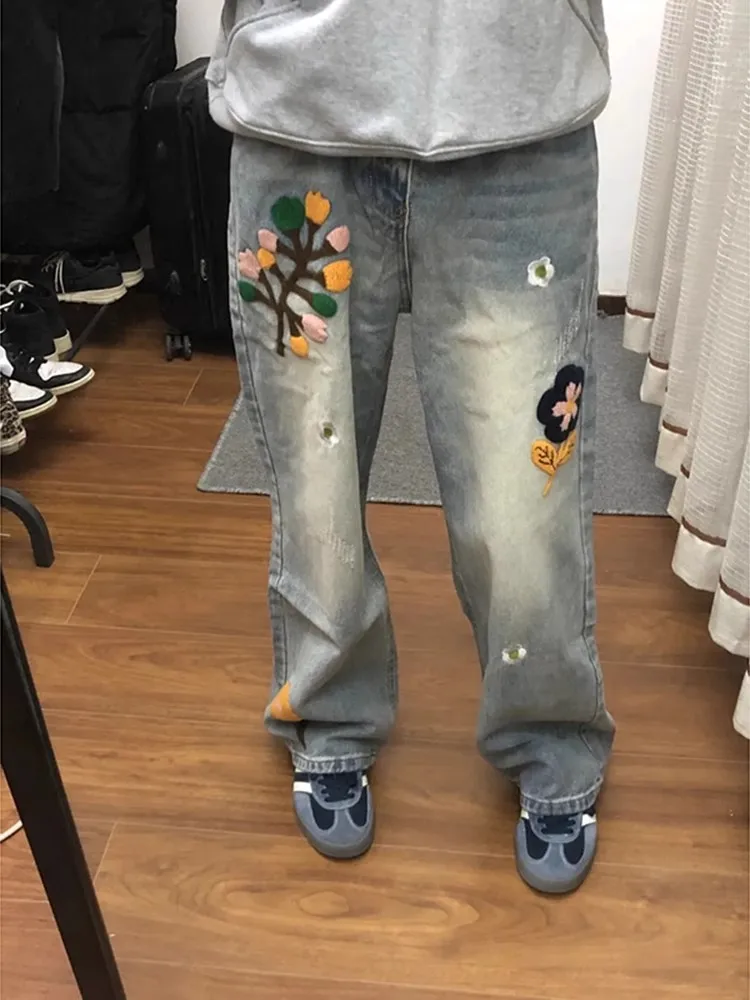 

Ретро-джинсы в американском стиле с синей цветочной вышивкой, модные прямые мужские джинсы Cleanfit, повседневная одежда на все сезоны, джинсы со средней посадкой