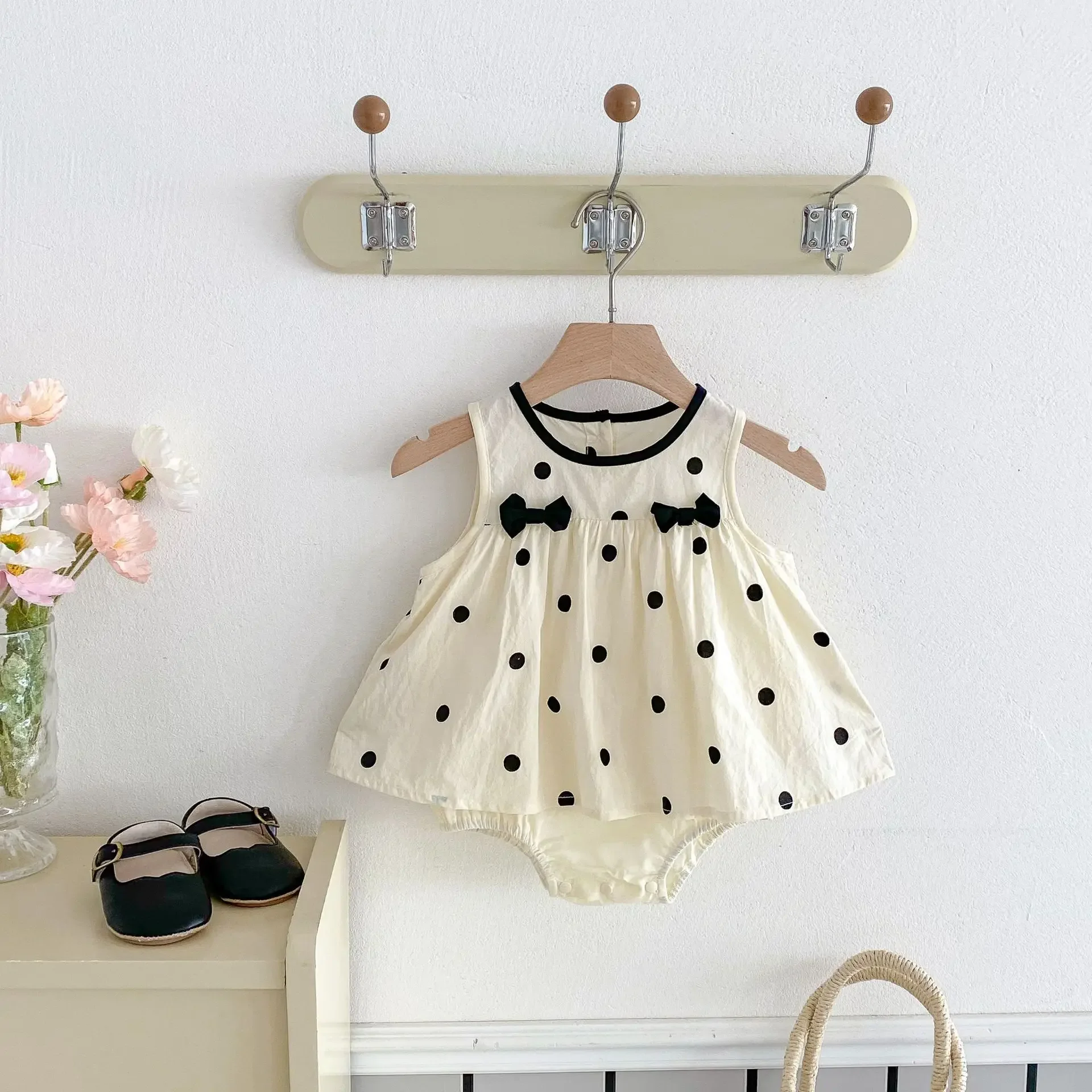 

2025 New Baby Girl Summer Sleeveless Round Neck Polka Dot Cotton Romper Dress - Princess Sweet Style New Arrival Baby Bodysuit