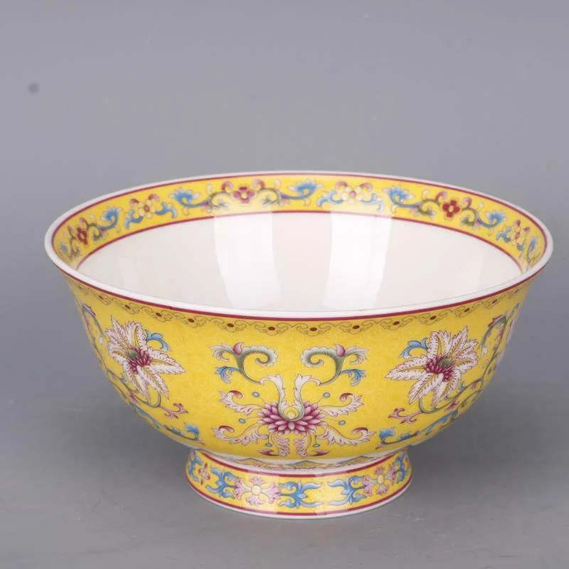 

6-дюймовая китайская чаша Qing Qianlong Famille Rose Porcelain с цветочным дизайном лотоса