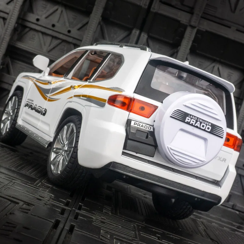 1:24 Toyota tauchfähiges Prado-Legierungsautomodell, sechstüriges, zurückziehbares, akusto-optisches Kinderspielzeugauto, Geschenk, feine Verarbeitung