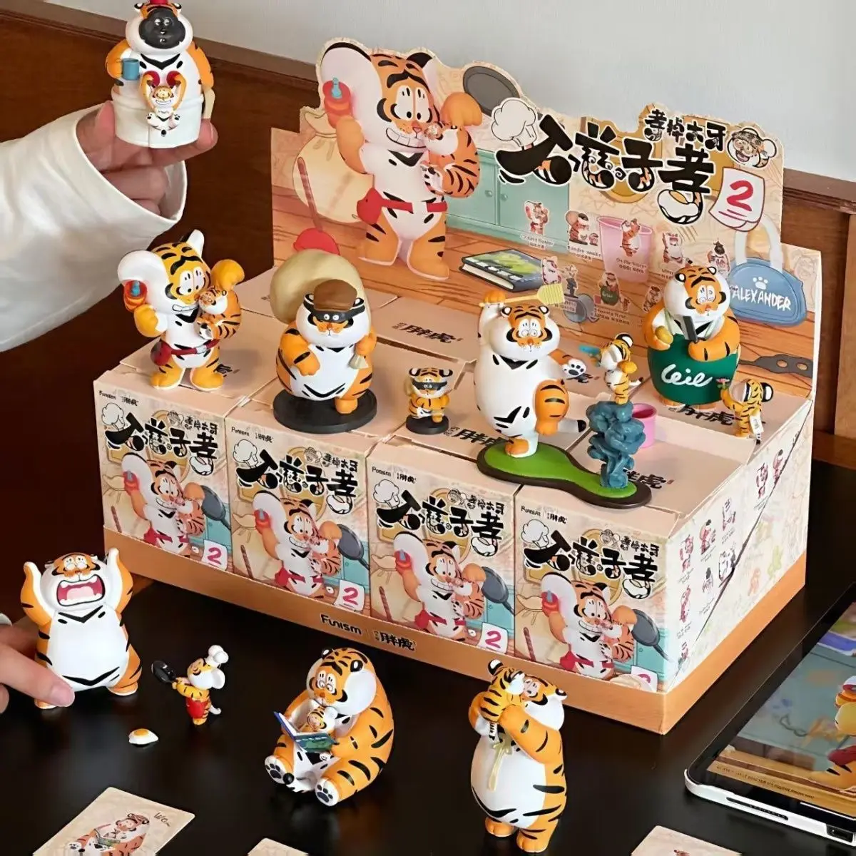 

MINISO новый оригинальный игривый стиль толстый тигр бельность вторая пуля бельность большие зубы серия слепая коробка орнамент подарок