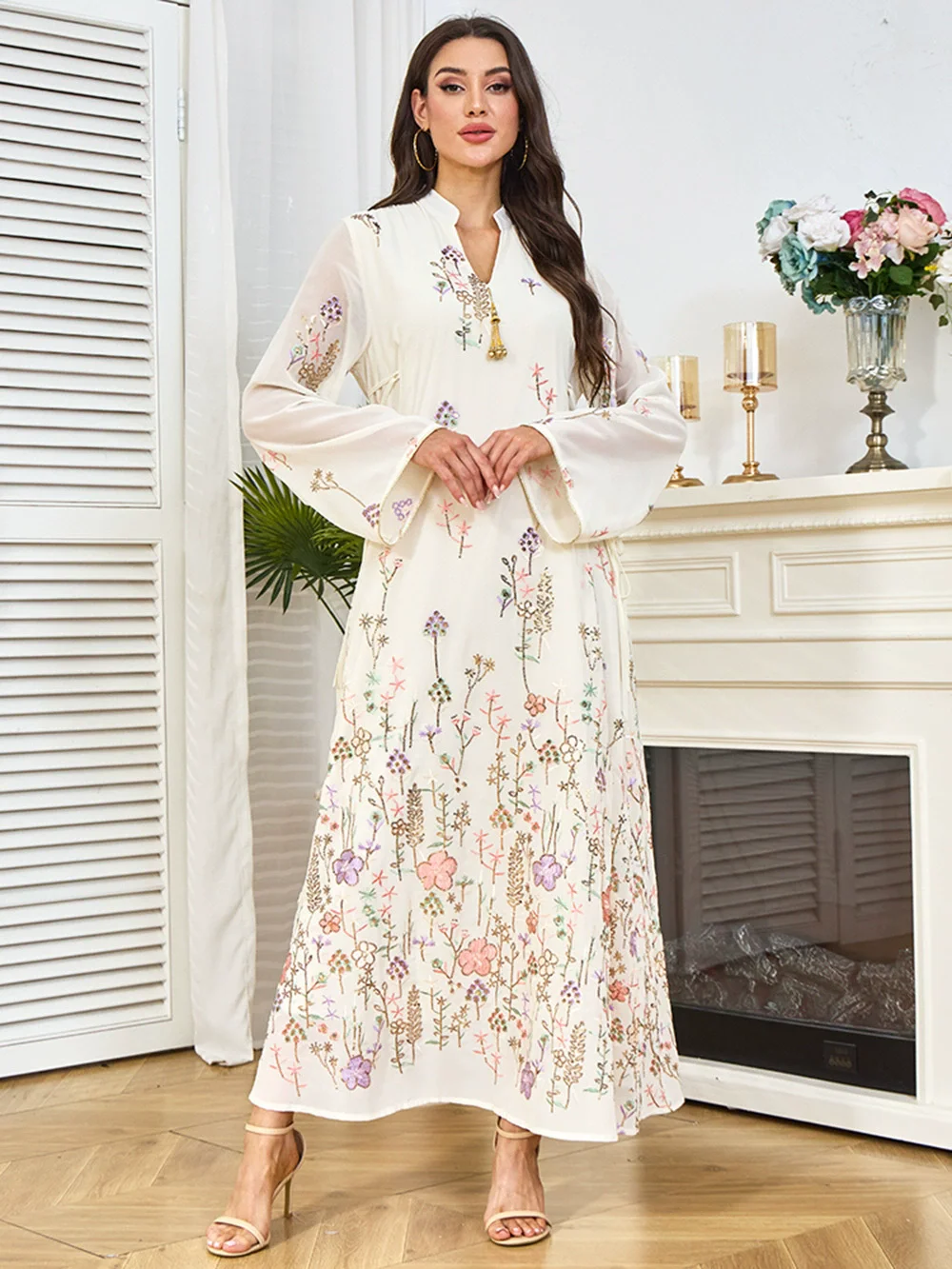 

Middle Eastern Muslim Luxury Fashion Standing Collar Robe New Fashion Bead Waist slimming Big Robe Women's Dress