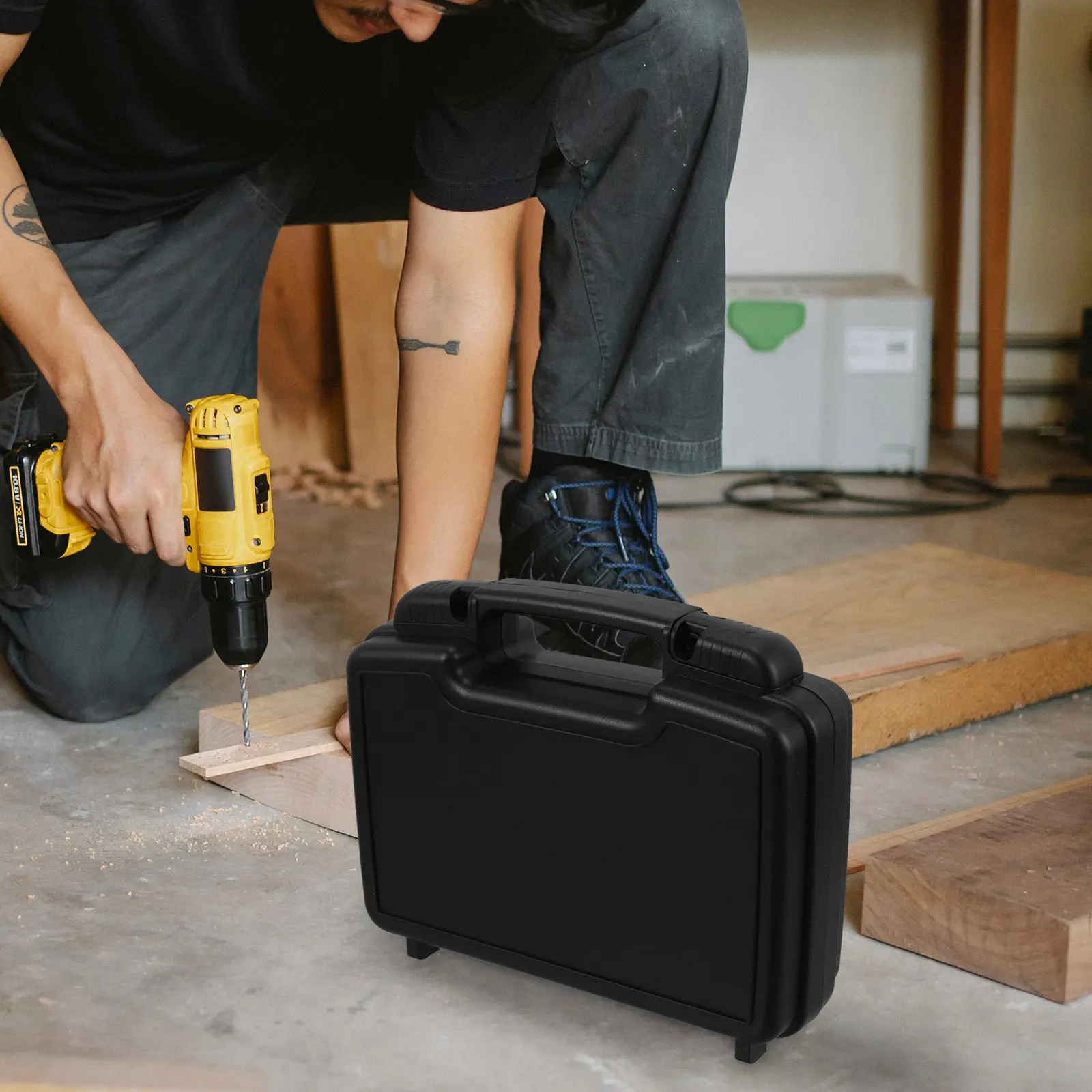 Portable Plastic Toolbox Travel Suitcase Multi-Purpose Carrying Case Reinforced Corner Locking Tool Storage Box Organizer