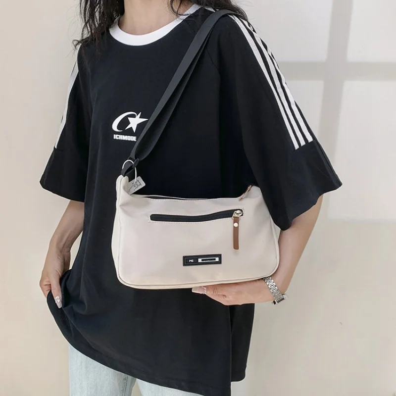 

Unique Leisure Bag For Women Stylish Casual Mini Crossbody With Large Capacity Vintage Charm