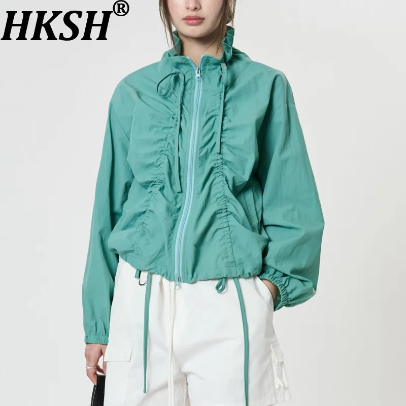 

HKSH Spring Autumn New Women Jacket Solid Color Zipper Stand Collar Drawstring Pleated Casual Outerwear Korean Chic Coat HK11418