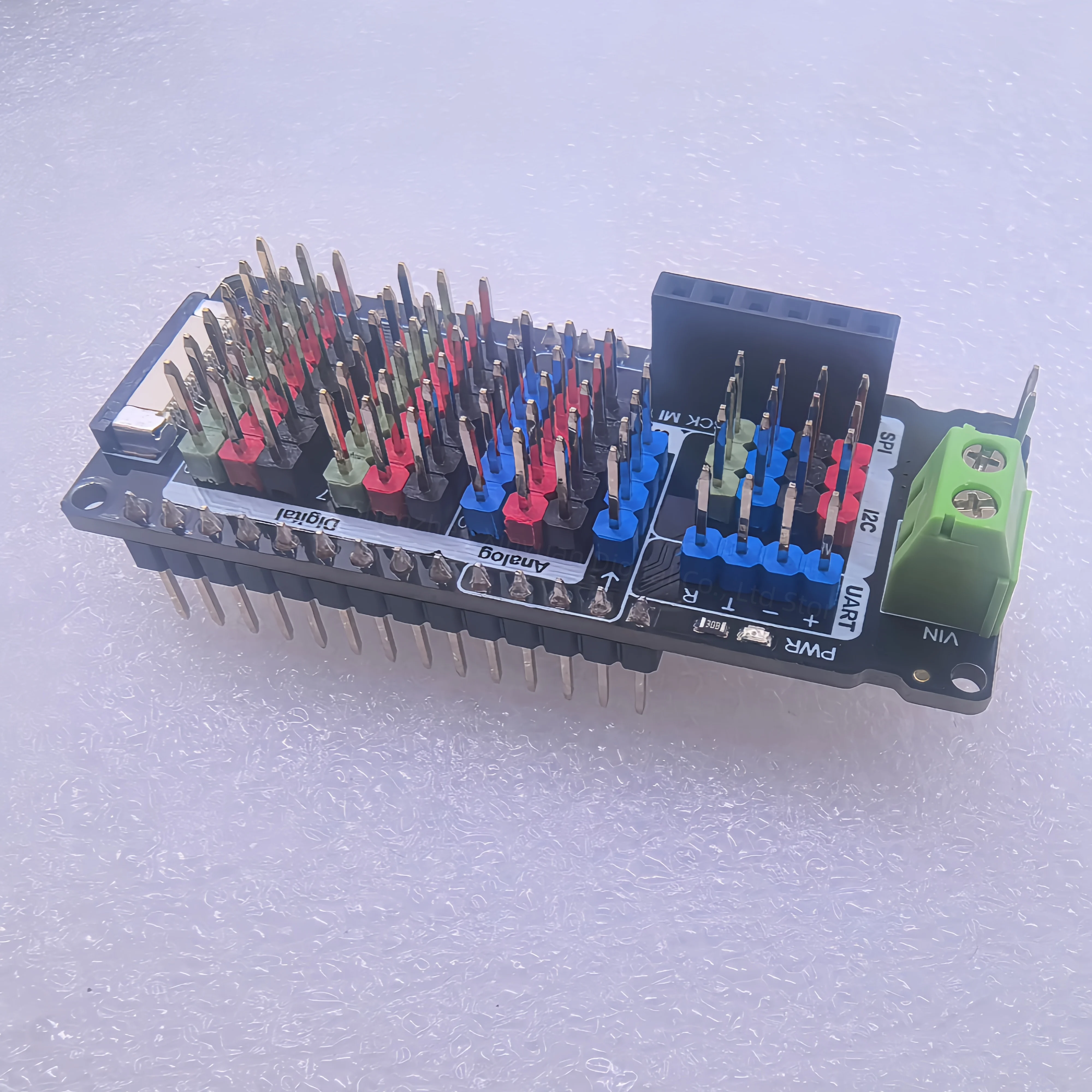 DFR0762 Gravity IO Expansion Shield Module I2C Port 3.3‑5.5V Compatible with FireBeetle 2 M0 ESP32‑E Raspberry Pi