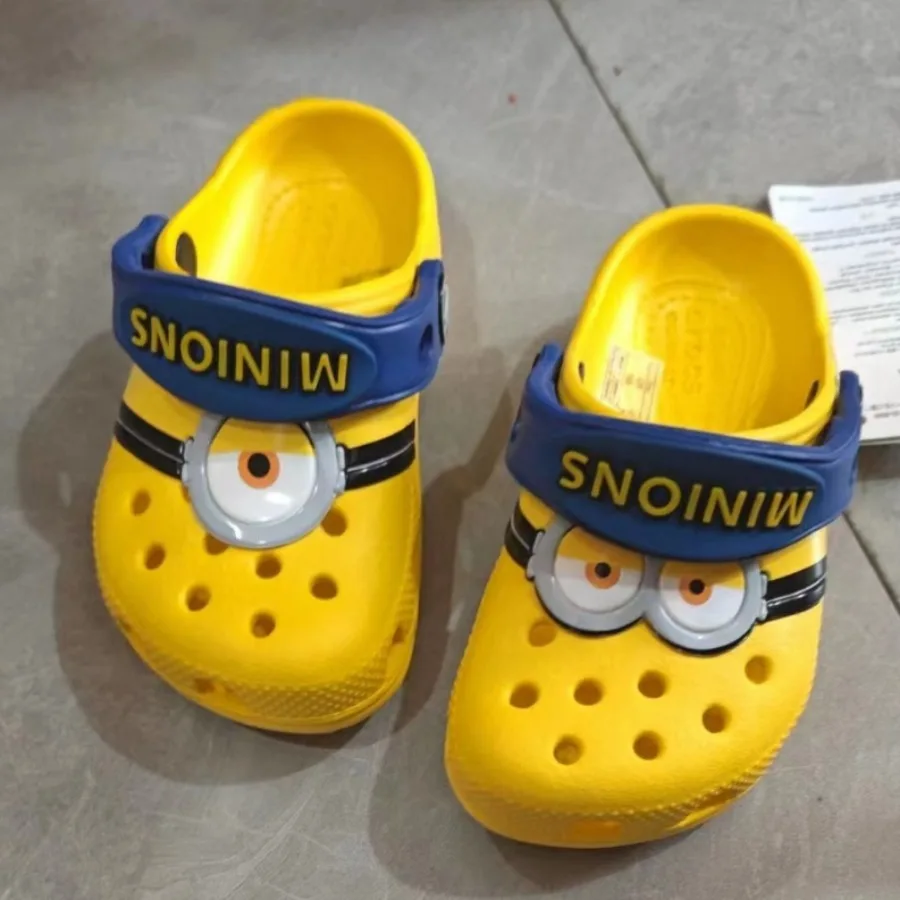 Anime Minions Hole Sandals Stuart Dave Slippers Sandals Kawaii EVA Anime Home Beach Shoes Summer Children's Sandals Drainage