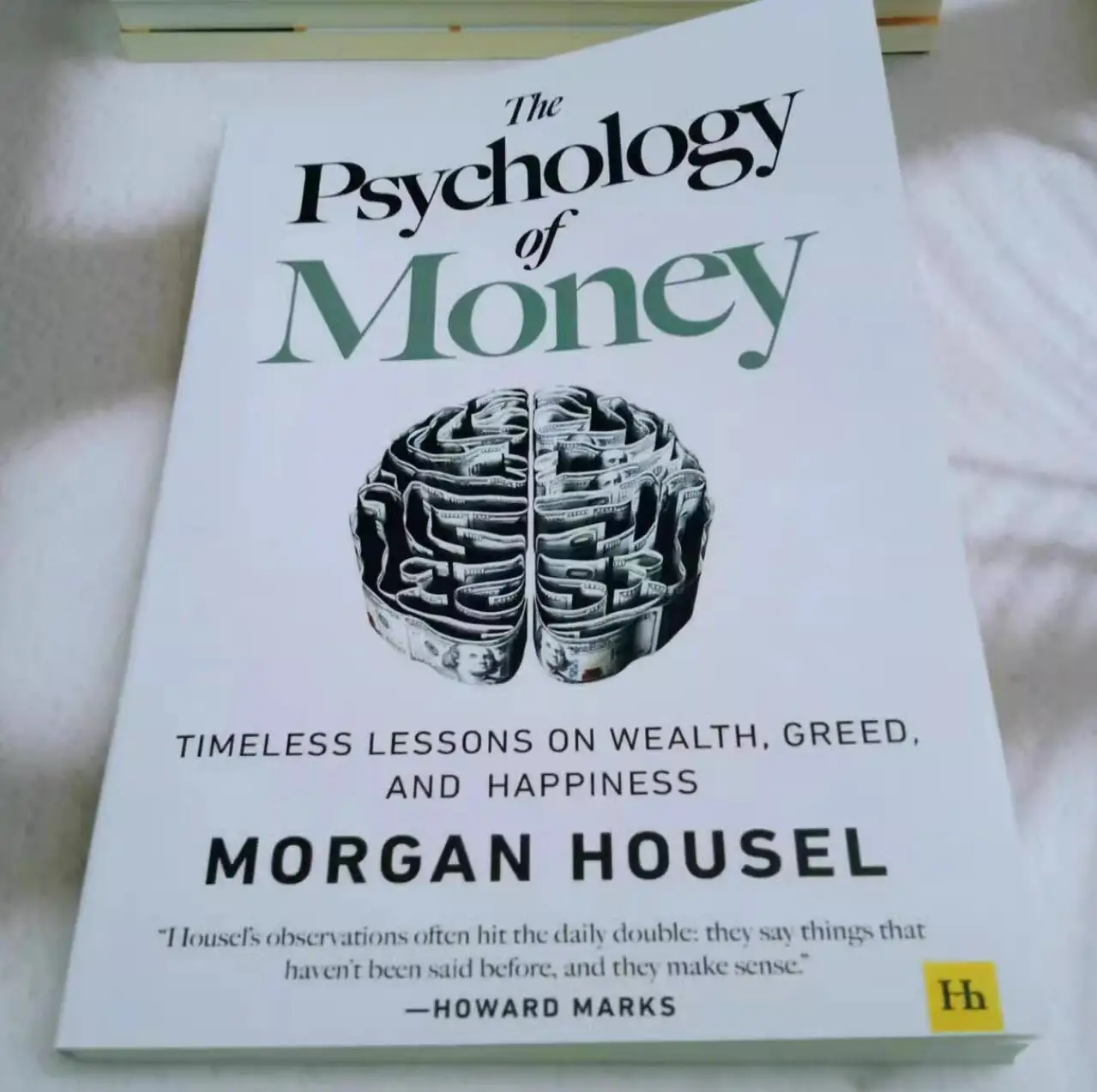 The Psychology of Money— Timeless Lessons on Wealth, Greed, Happiness Finance Books for Adult