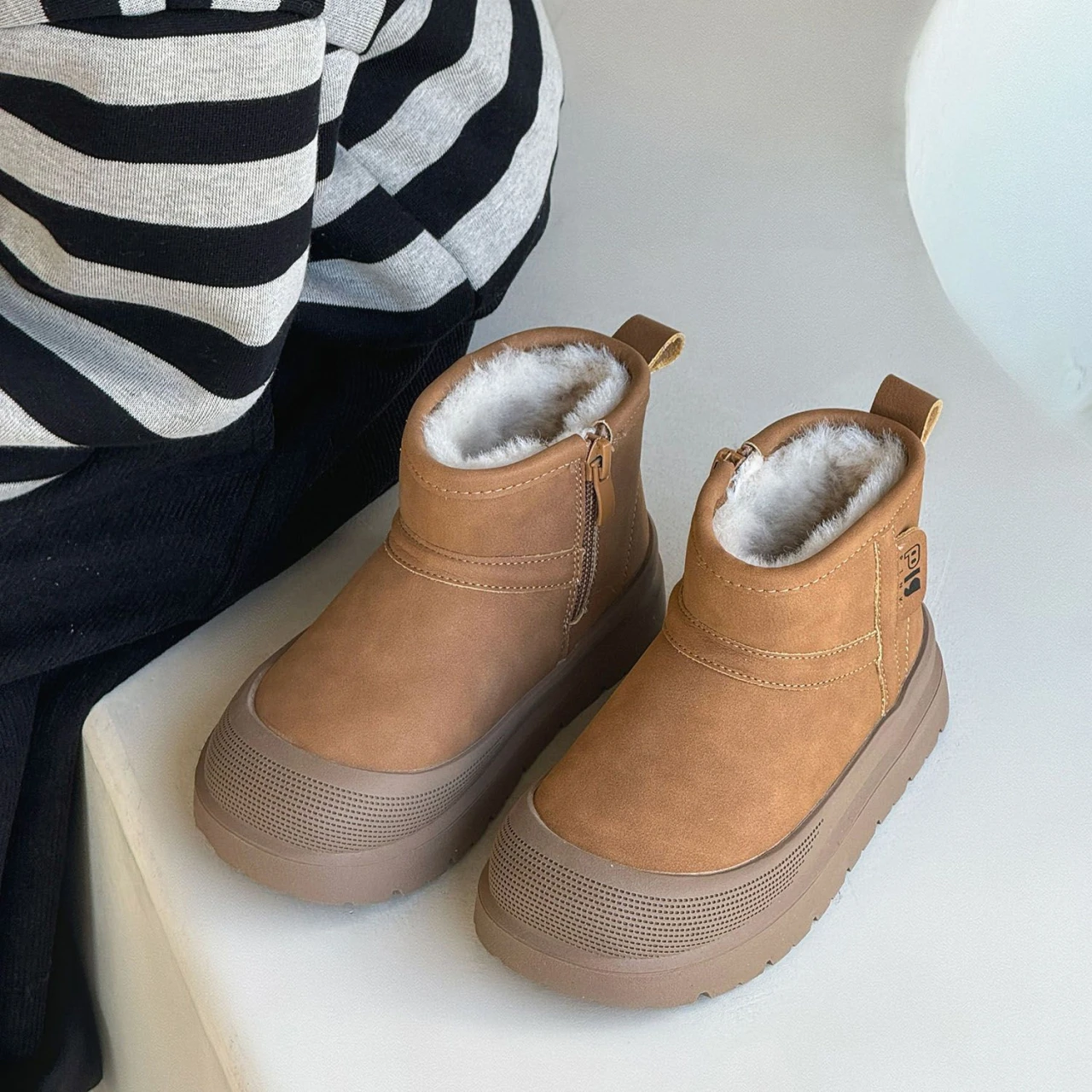 Unisex Boys Girls Chunky Snow Boots 2026 New Winter Warm Plush Leather Boots Non-slip Simple Comfort School Outdoor Daily Wear