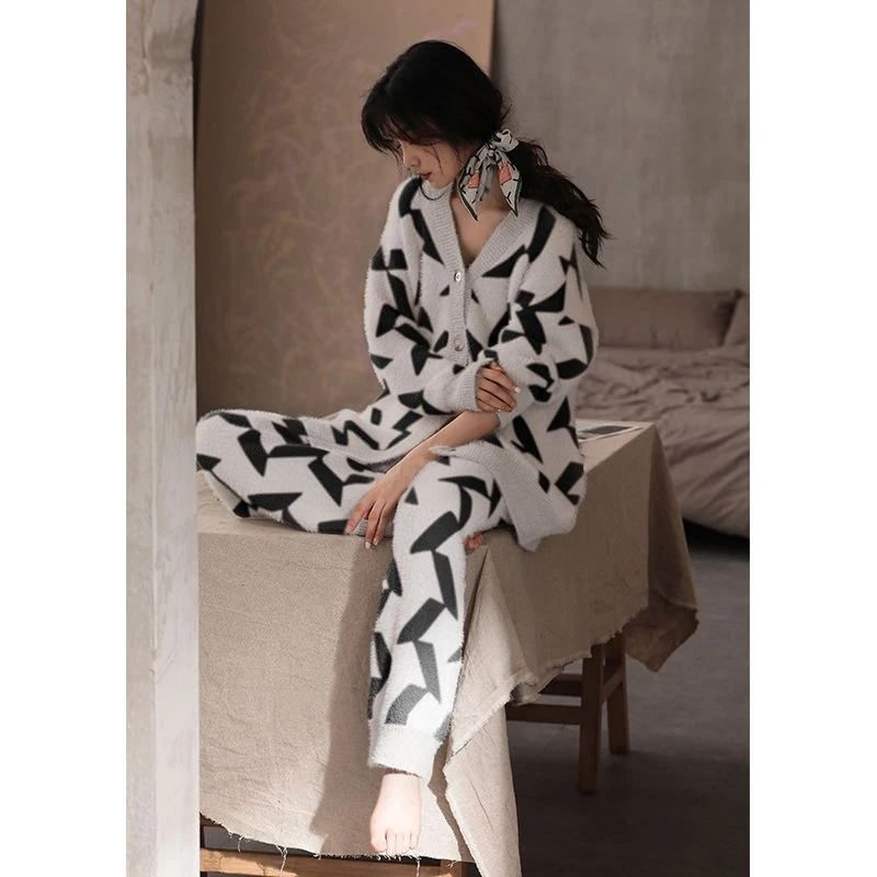 2023 New Pajama Women  Homewear Suit Set Winter Coral Fleece Loungwear Warm Large Size Sleepwear Student Thickened Wearable