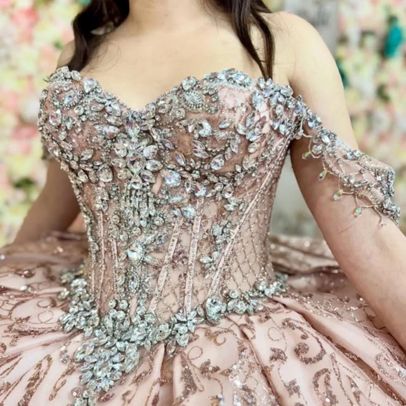

Блестящее розовое платье Quinceanera с блестящими цветами и кристаллами, наклейка с длинным хвостом и бантом, Vestidos De 15, Quinceanera ﻿ Настроить