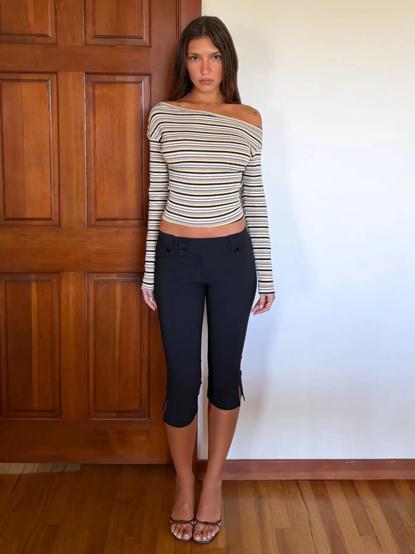 Honey Retro Low-Waist Black Cropped Pants, Slimming and Versatile for Work, Black Split-Front Casual Pants,