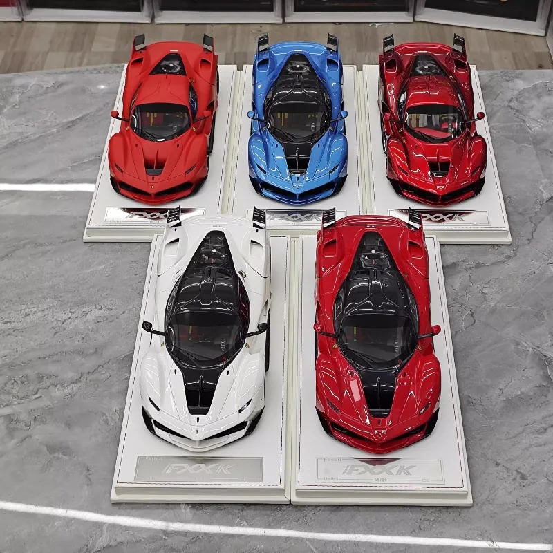 1:18 FXXK Supercar Limited Edition Die-cast simulation Resin car model Collection Ornament for adult decoration.