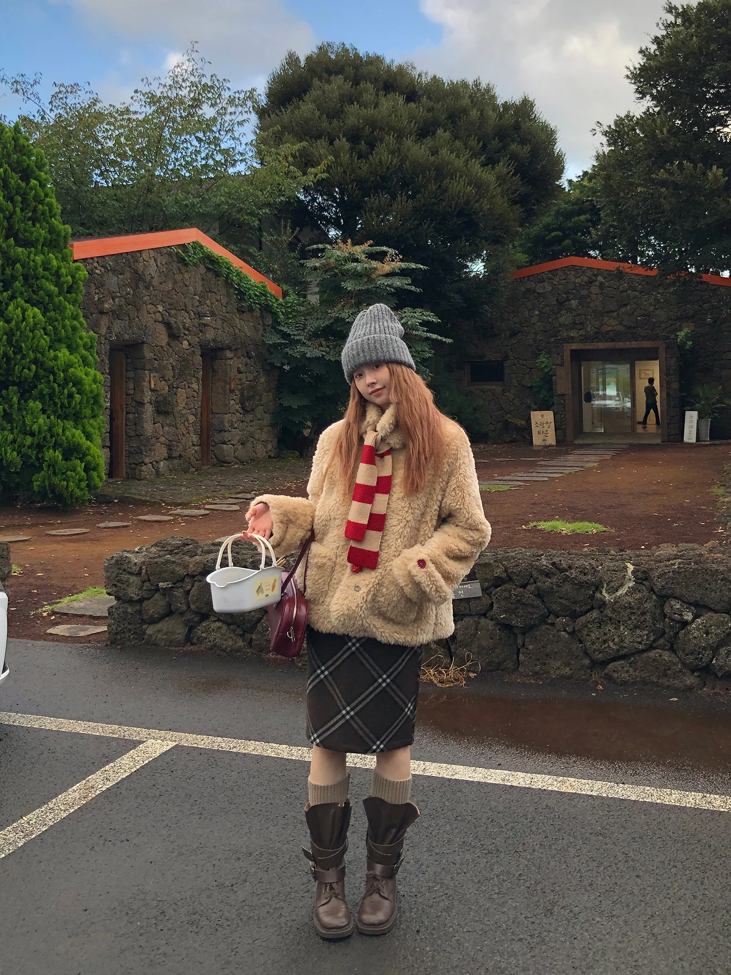 Red Celebri Lamb Fur Jaet Women's Winter New Cotton Coat Super Warm Cotton Clothes Polyester Fiber Straight Cut Sle