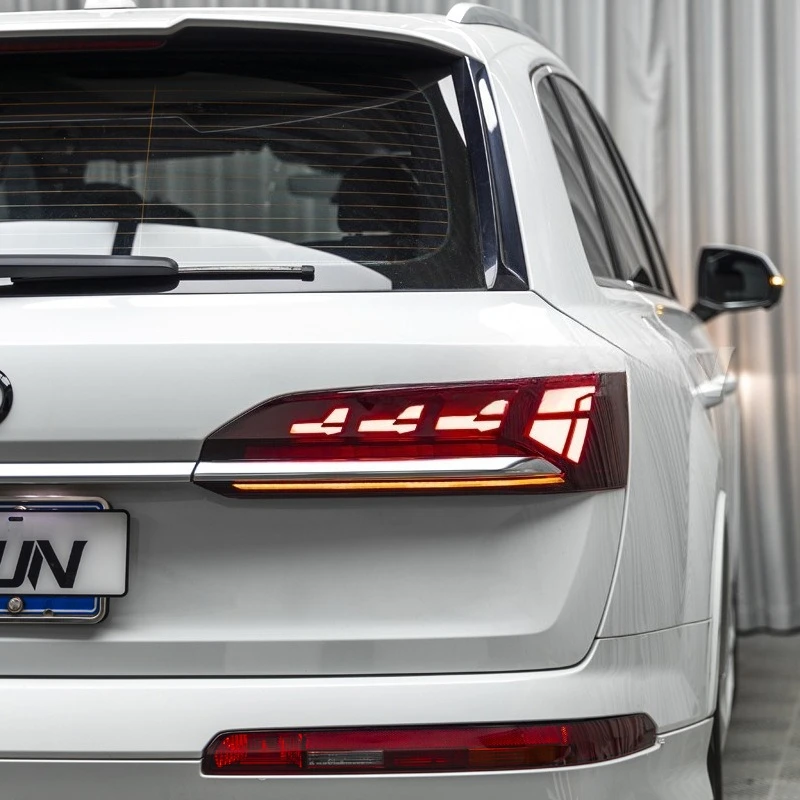 

Car styling Tail Lights For Audi Q7 SQ7 2020-2025 to new style full LED Tail Lamp Dynamic Turn Signal Light Tail Lamp Assembly