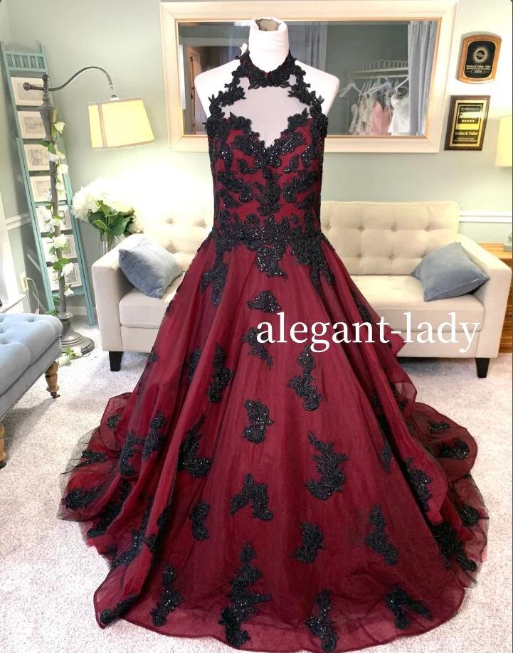 Burgundowe gotyckie średniowieczne suknie ślubne Vintage na szyję bez rękawów czarne koronkowe aplikacje suknie ślubne o linii A długie niestandardowe