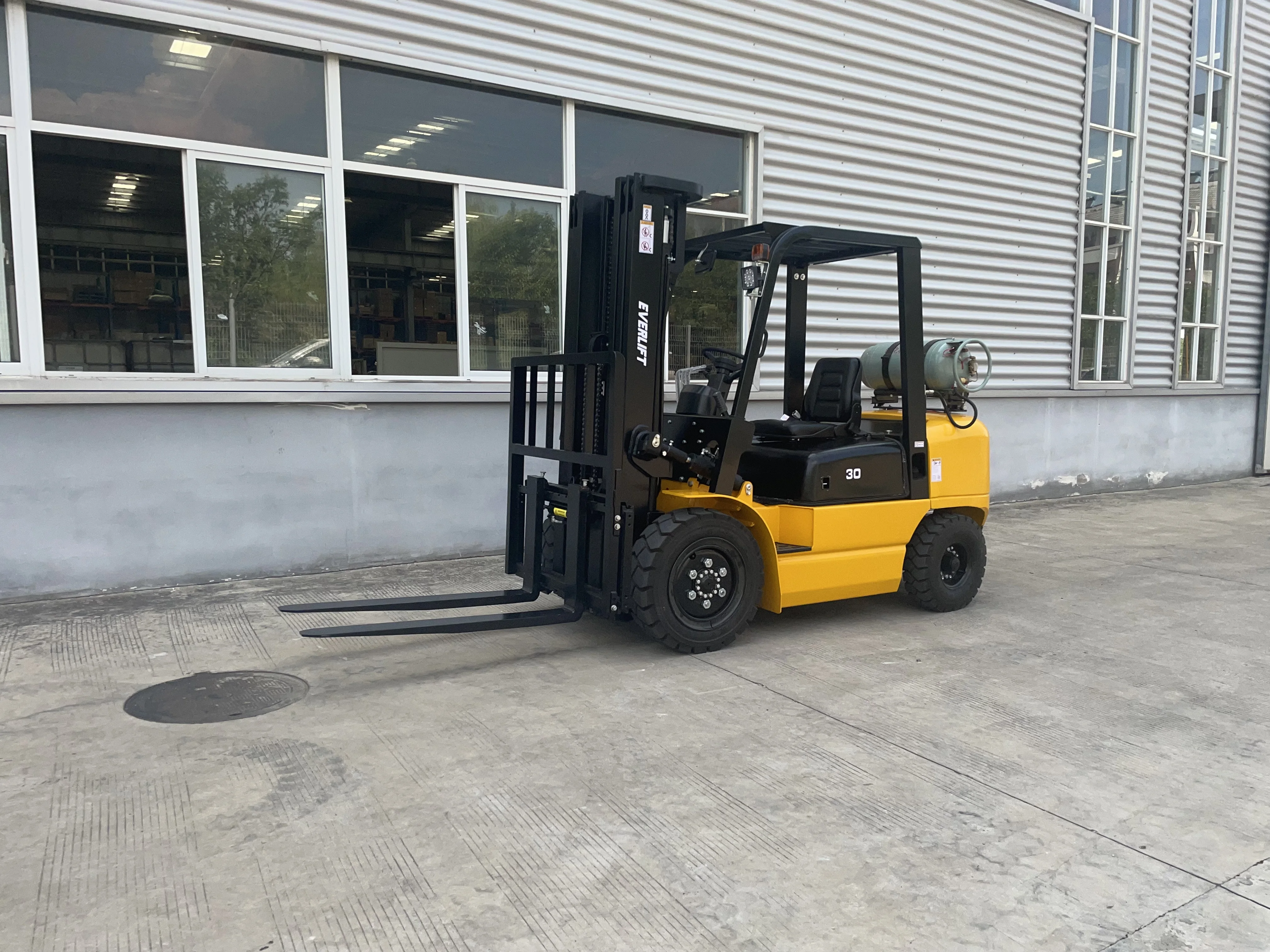 2024 HELI Diesel Forklift 3 ton 5ton 7ton 13ton Gasoline LPG Forklifts Truck China Manufacture USA European Mini China forklift