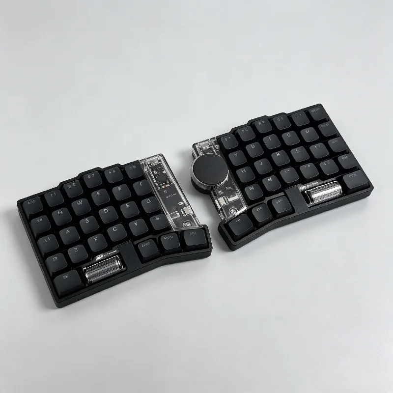 Mix Low Profile Split Keyboard Withtouchpad/roller Encoder Cnc Aluminum Bluetooth Wireless/wired Kailh Choc V2 Zmk Studio