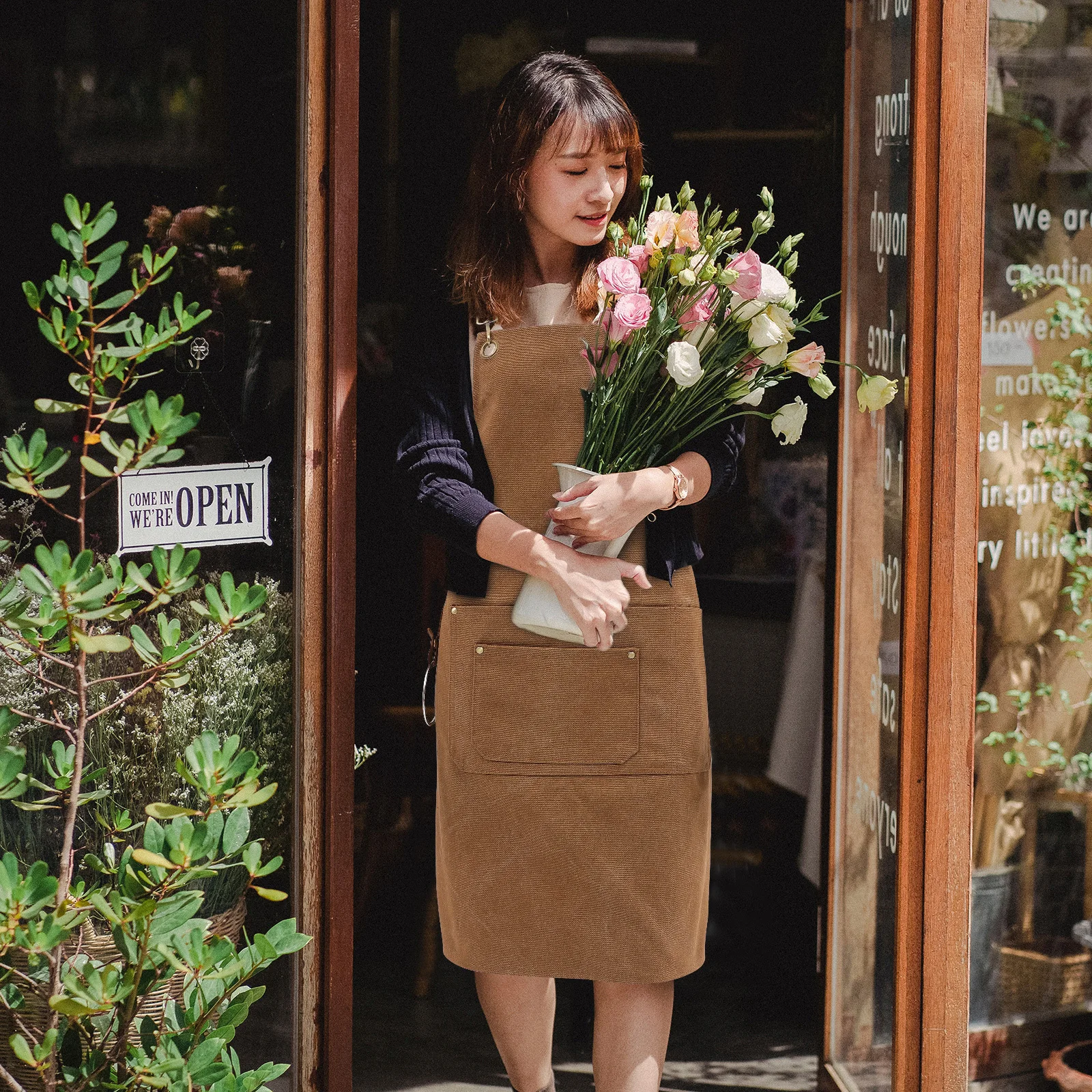 

High Grade Thickened Washable Canvas Apron 3 Pockets Cross Strap Design Bartender Stylist Hair Dresser Kitchen Cooking