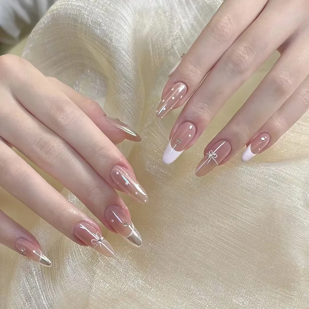 24 Uds. De uñas postizas francesas con flor de mariposa, prensa de almendra en las uñas, cobertura completa, uñas postizas de moda, lunares desnudos dulces para niñas