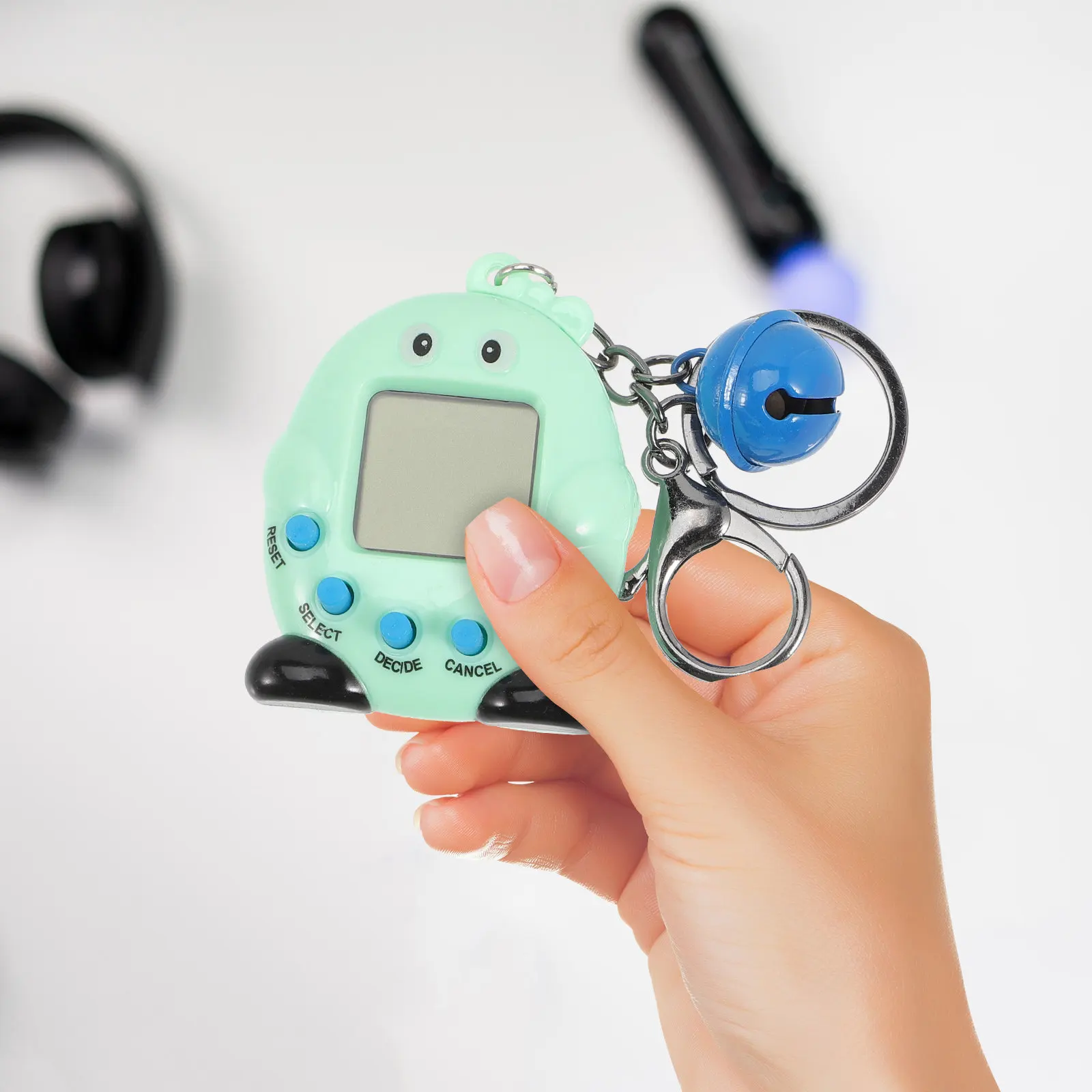 

Набор из 3-х электронных портативных игровых приставок-брелоков с виртуальными питомцами, развивающая игра для детей