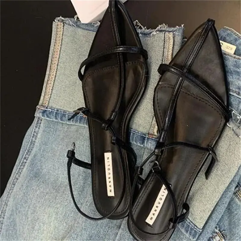 Crossover Belt Ladies\' Shoes Black Sandals Pointed Toes Zapatos De Mujer Flat Heels Female Ankle Strap Women Buckle Sandalias