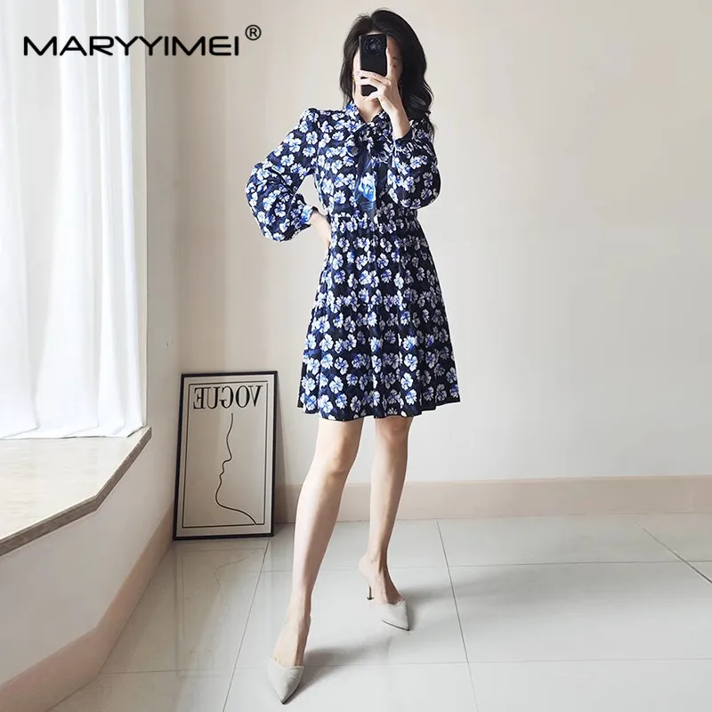 MARYYIMEI Fashion Women's 2024 Spring White Hibiscus Flower Printed Scarf Collar Long-Sleeved Loose Elegant Vintage Dress