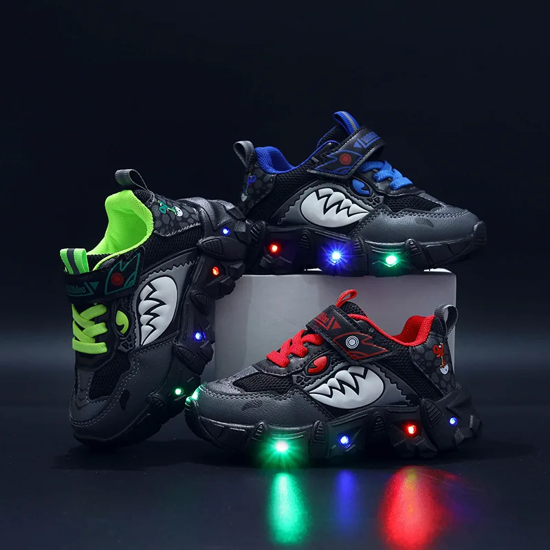 

Autumn New Mesh Breathable Children's Sports Shoes for Boys Soft Soled Anti Slip LED Light Shoes Illuminated Baby Casual Shoes