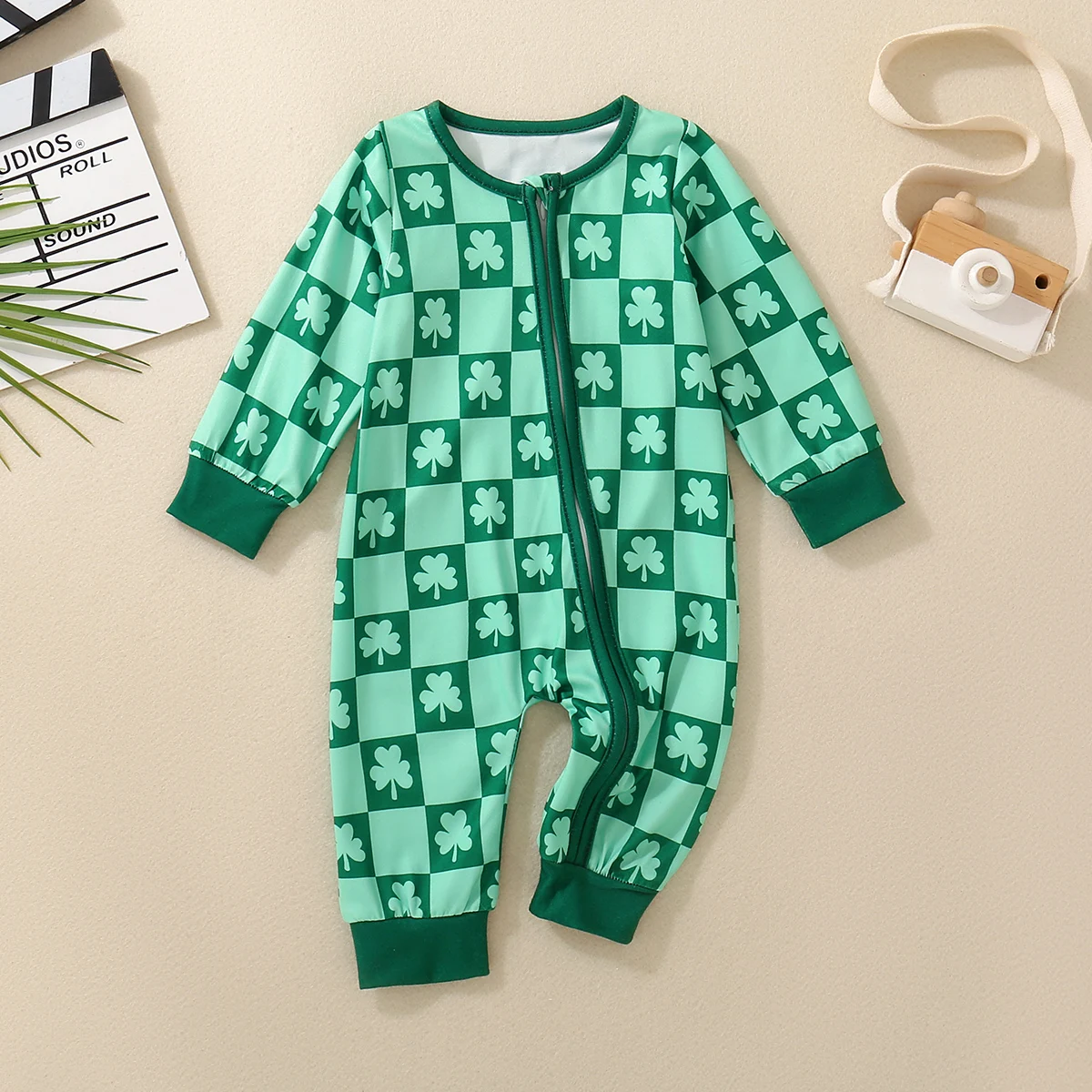 Neutral Spring Autumn Baby Romper Green Four-leaf Clover Print Long Sleeve Saint Patrick's Day Outfit for Infants