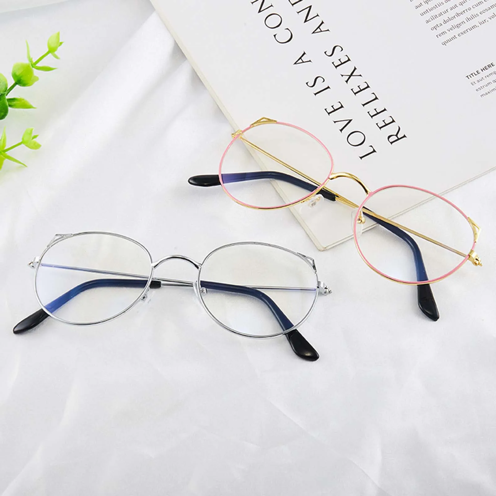 Vintage Blue Light Blocking Glasses Circle Clear Lens Metal Frame Eyeglasses Small Face Glasses for Women Men Idea Gifts