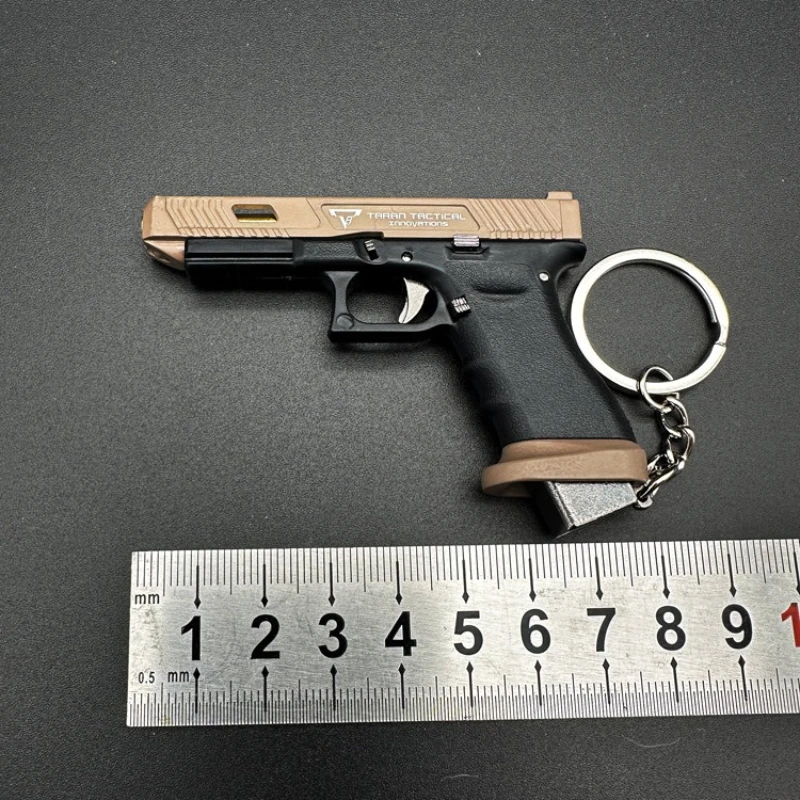 1:3 Semi-Alloy Nylon G34 Combat Master Keychain Detachable Toy Gun Model Men's Gift Pop-up Shell
