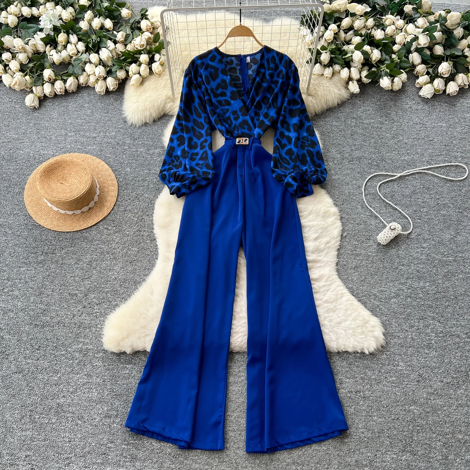 

Clothland женские милые леопардовые лоскутные комбинезоны с длинным рукавом и поясом с животным узором, широкие брюки, дикие комбинезоны KA507