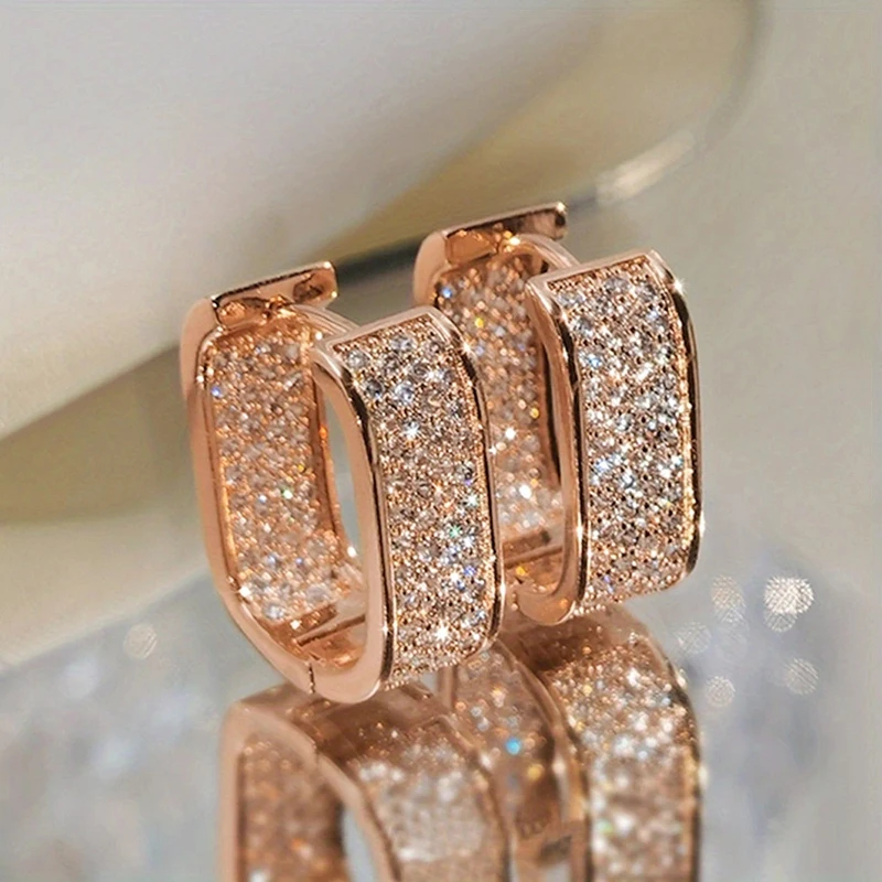 Huitan Koreanische Mode Ohrringe mit Zirkonia-Besatz für Damen, Metall in Silber/Gold, schlichte, vielseitige Ohrringe, angesagter Schmuck