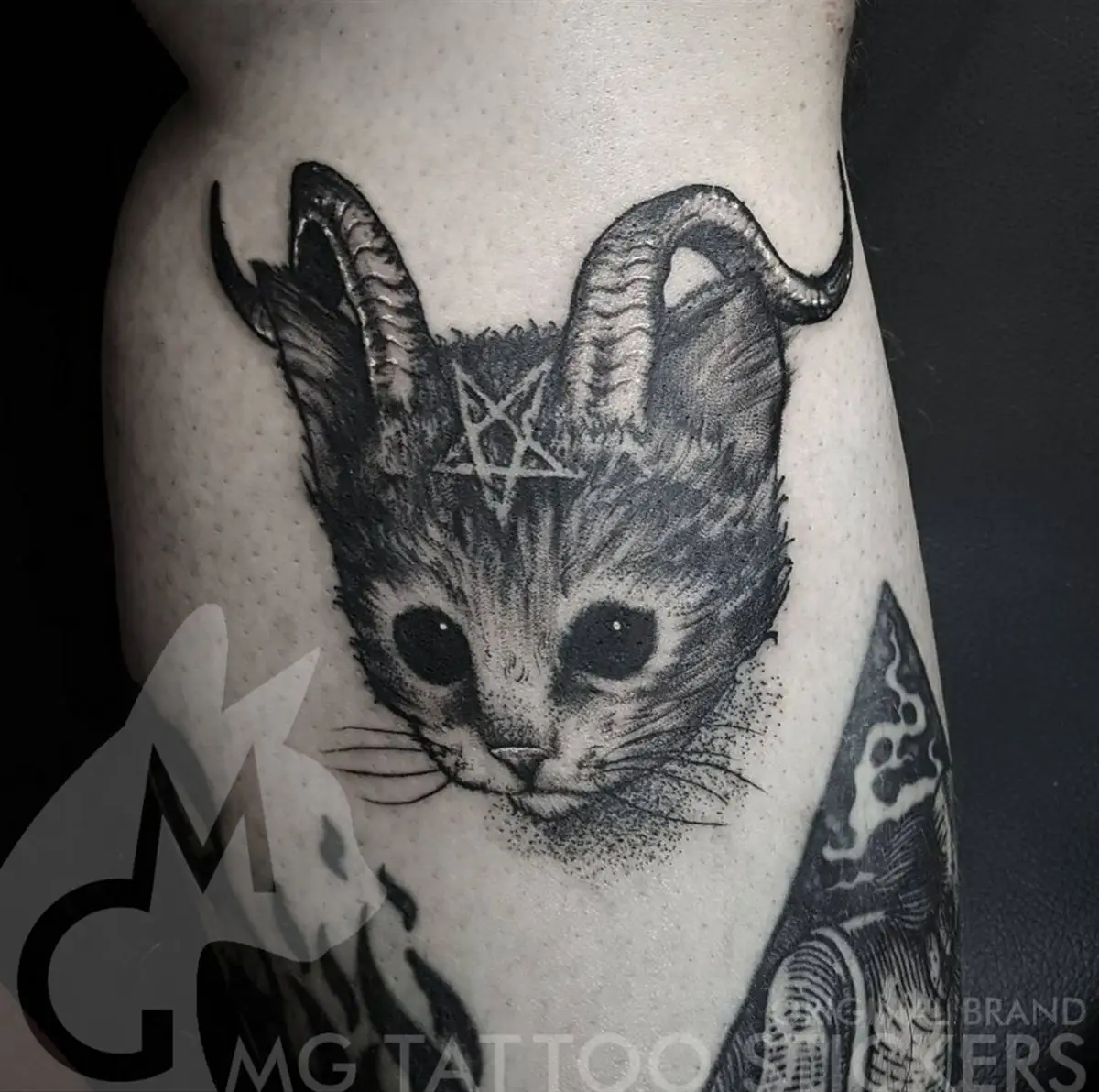 Goth Dämon Katze Tattoo temporäre Tattoos Punk Tattoo Aufkleber Kunst Arm Tattoo niedlichen schwarzen Katze Totem gefälschte Tattoo Geschenk Großhandel – Detail 1