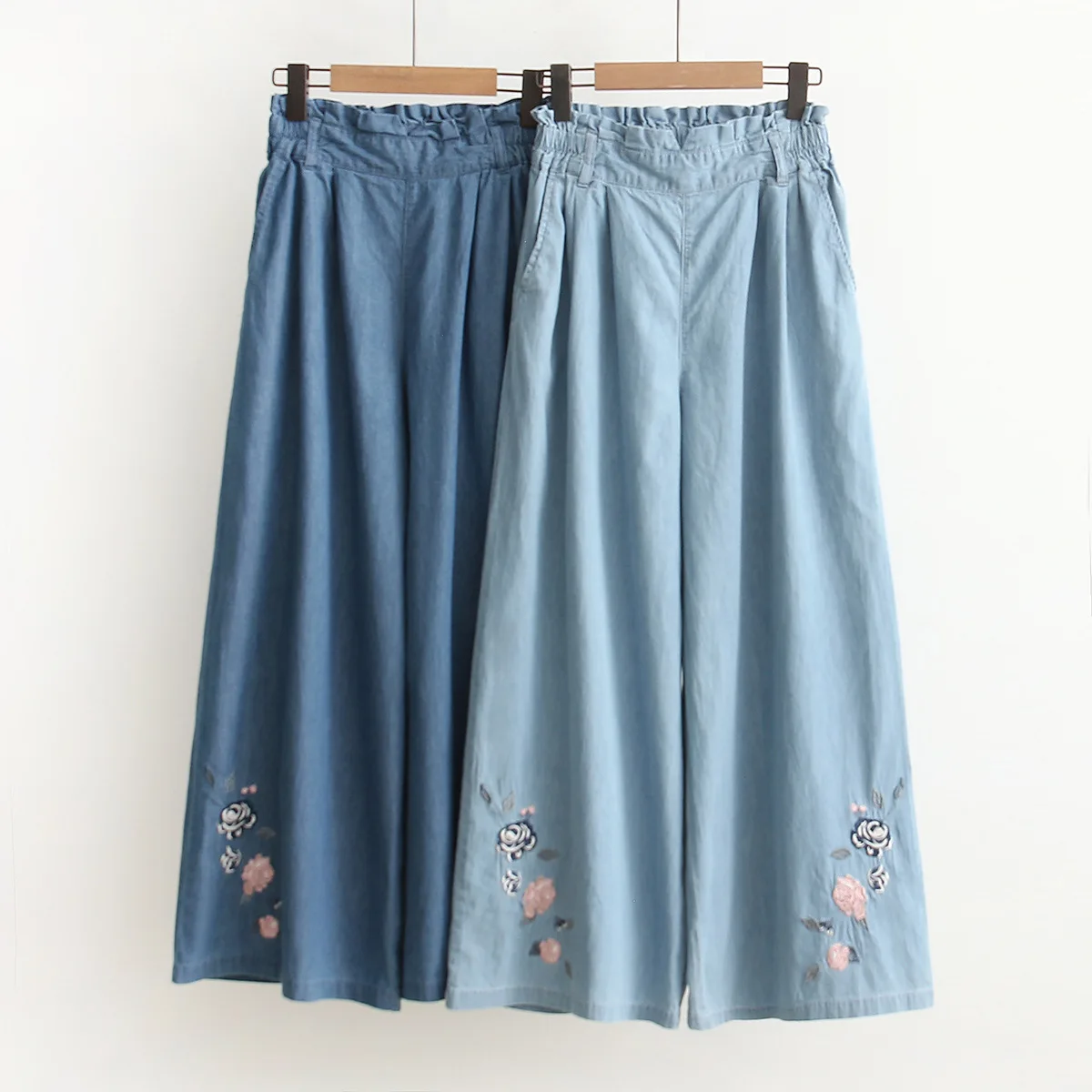 

Spring Autumn Women Denim Floral Embroidered Elastic Waist Baggy Wide-leg Pants Casual Sweet Cowboy Slimming Jeans Pants U330