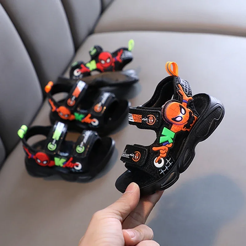 

Летняя обувь для маленьких мальчиков, сандалии со светодиодной подсветкой Disney Spiderman, обувь для первых ходунков, детская спортивная мягкая пляжная обувь для девочек, черная