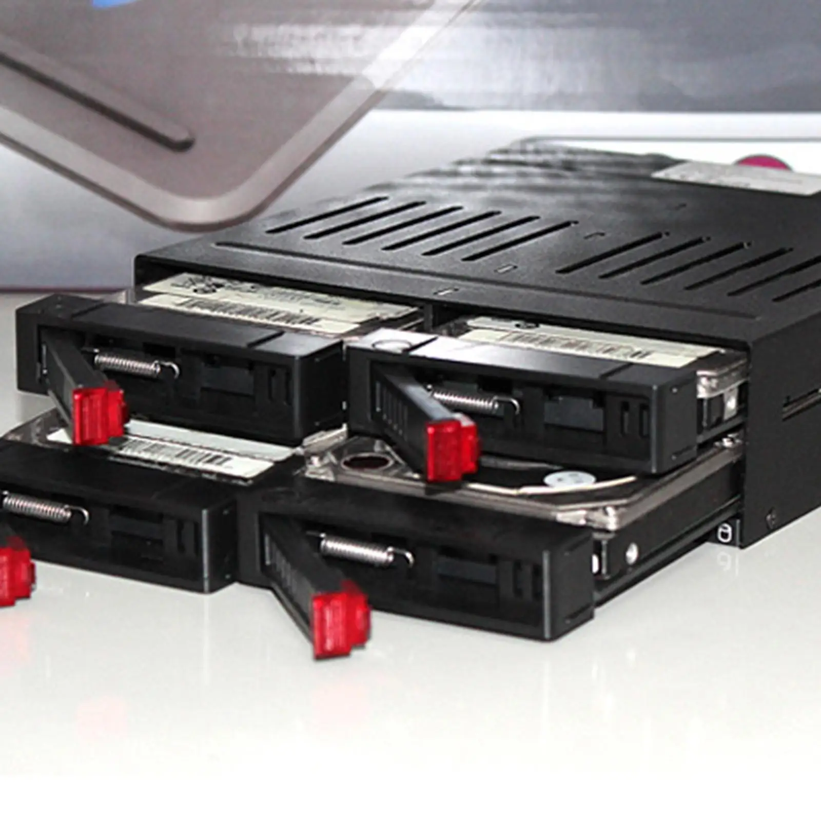 Imagem -04 - Hard Drive Case Suporte Enclosure Sata Rack Interno Hdd Ssd 25 Slots He2006